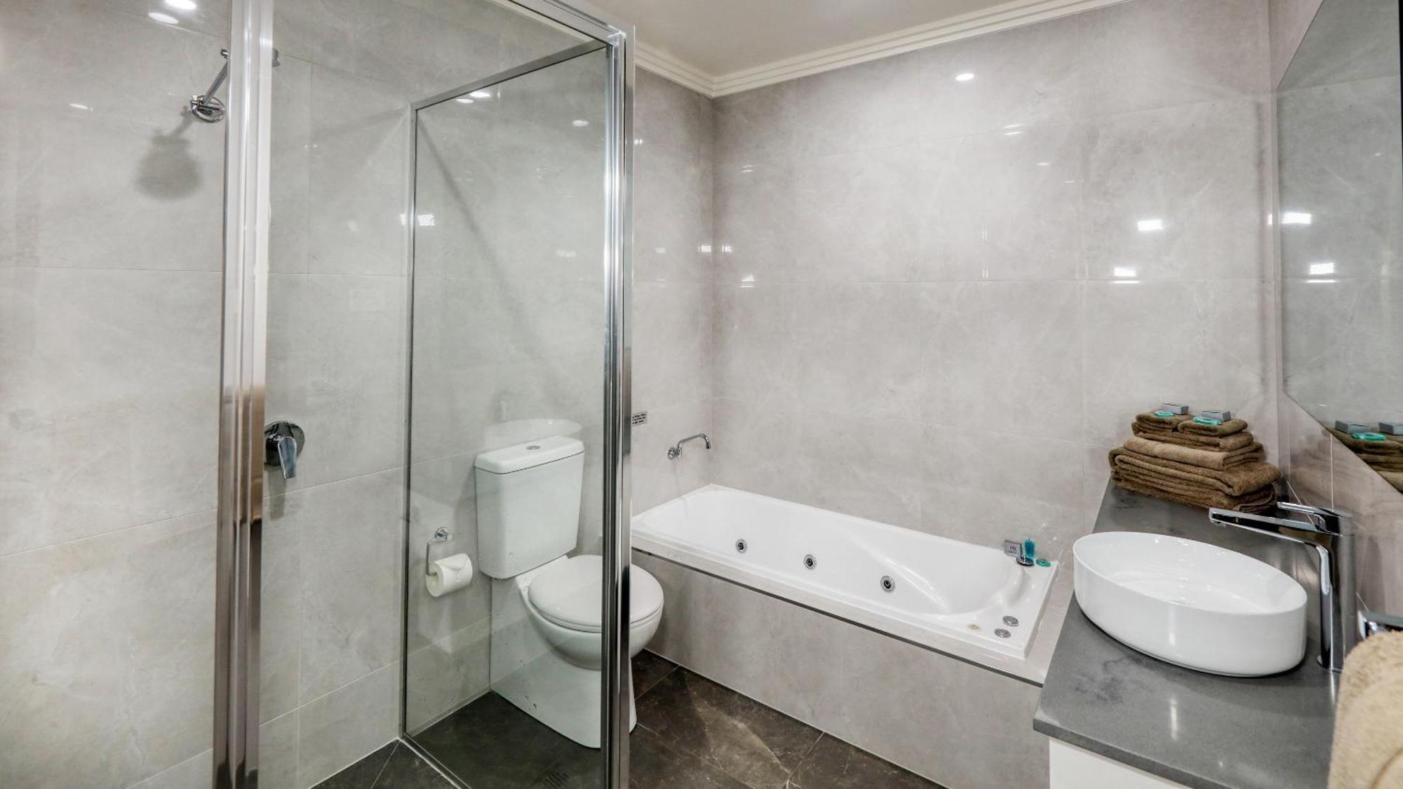 The Saltbush Motor Inn Хэй Экстерьер фото