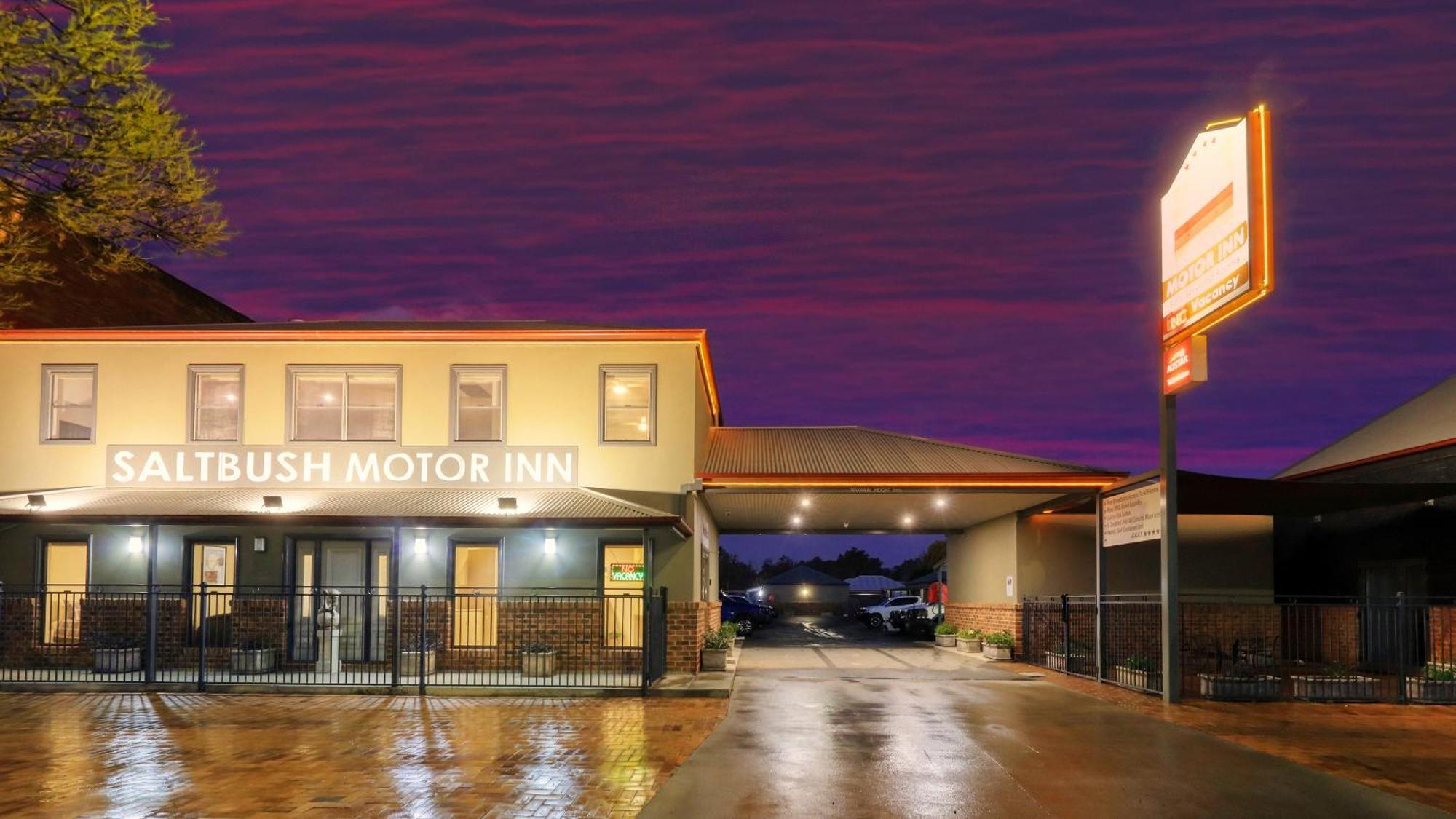 The Saltbush Motor Inn Хэй Экстерьер фото