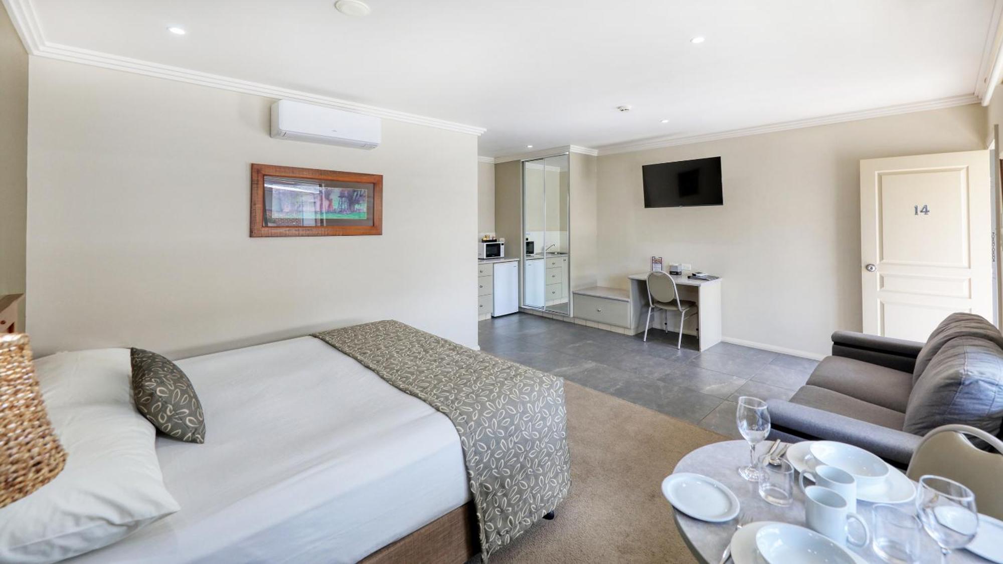 The Saltbush Motor Inn Хэй Экстерьер фото