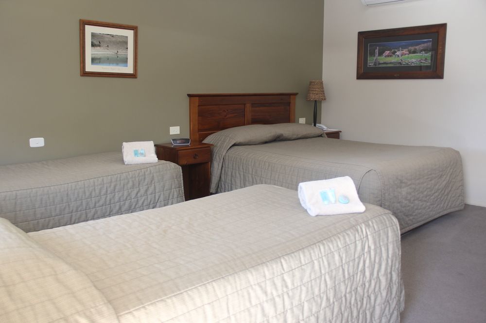 The Saltbush Motor Inn Хэй Экстерьер фото