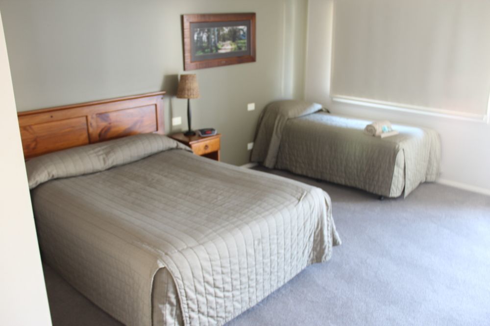 The Saltbush Motor Inn Хэй Экстерьер фото
