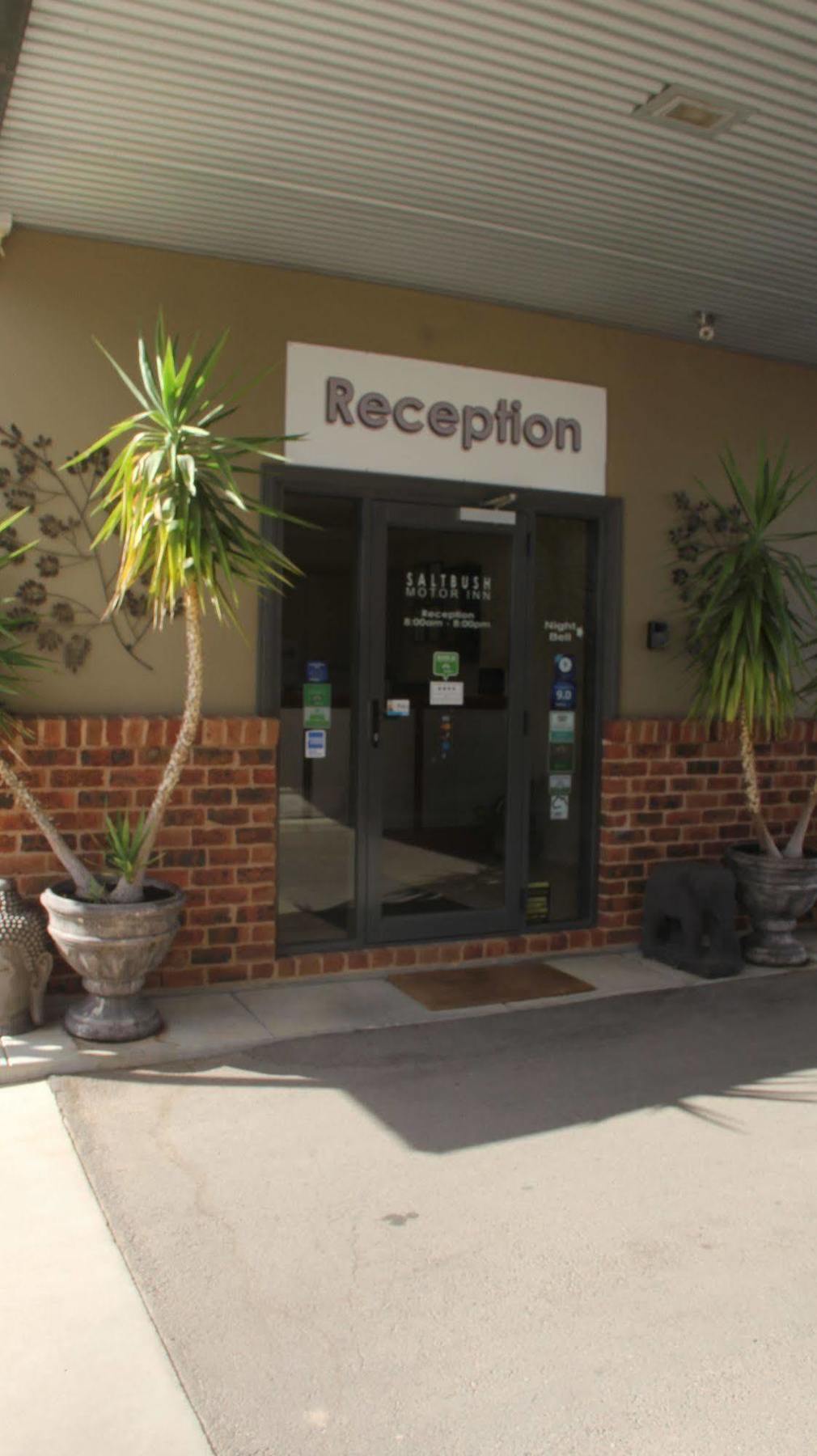 The Saltbush Motor Inn Хэй Экстерьер фото